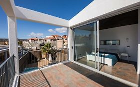 Sunny And Quiet Duplex